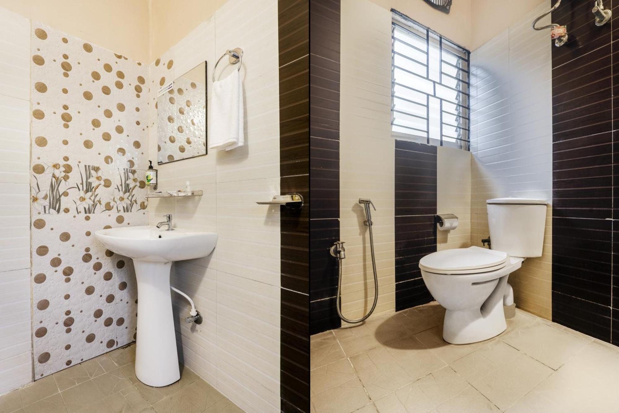 Treebo Urban Oasis Inn Guwahati Dış mekan fotoğraf